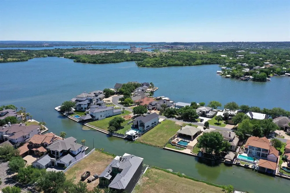 29034 Wennmohs Place Horseshoe Bay, TX 78657