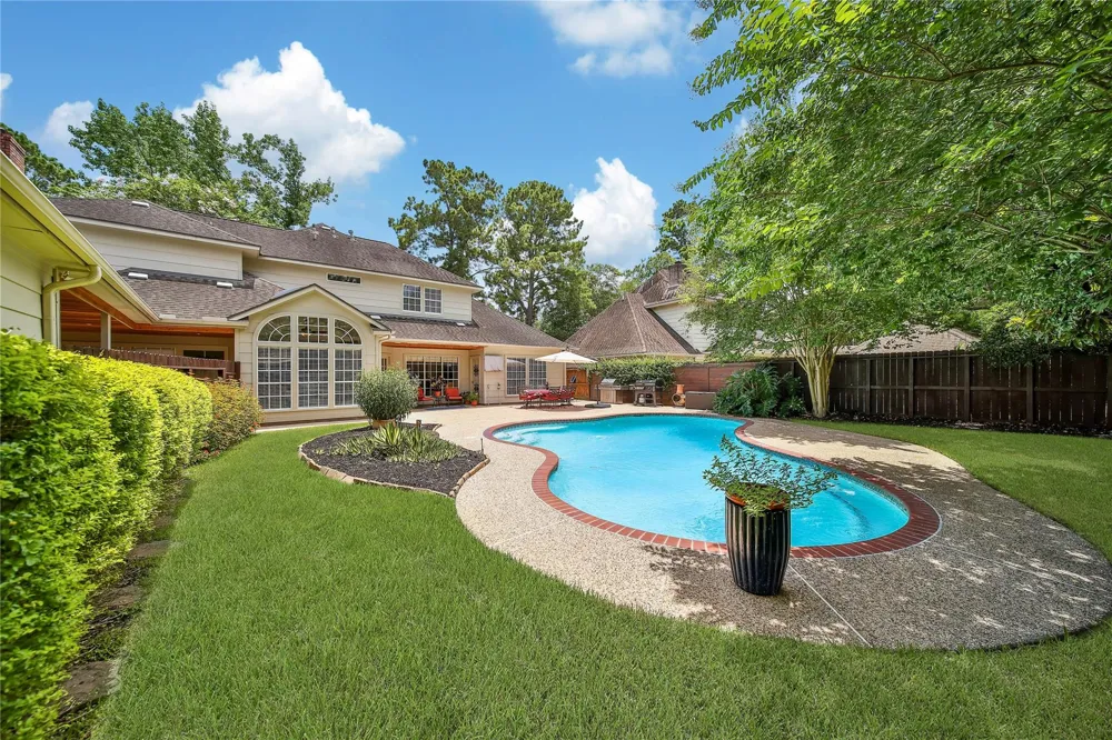 1702 Seven Maples Drive Kingwood, TX 77345