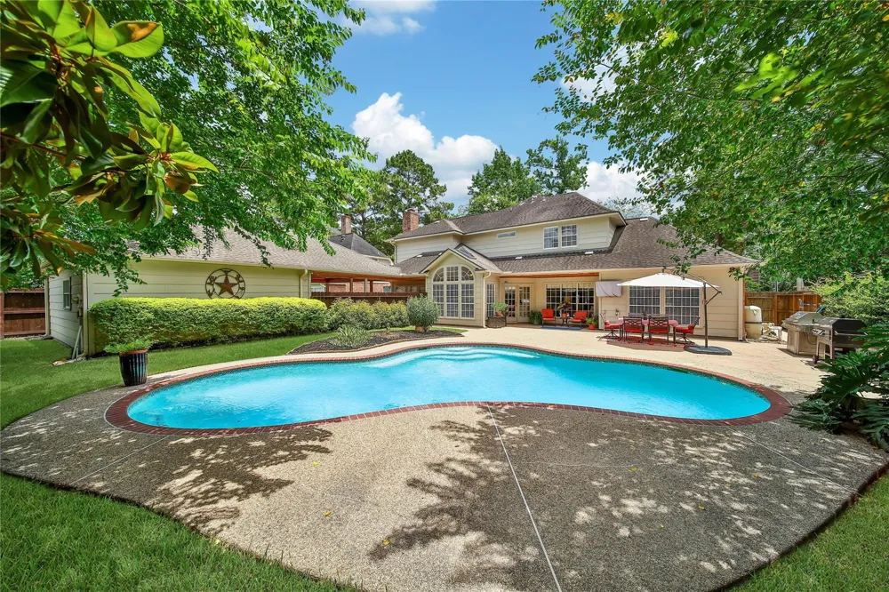 1702 Seven Maples Drive Kingwood, TX 77345