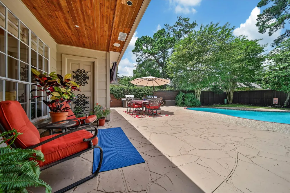1702 Seven Maples Drive Kingwood, TX 77345