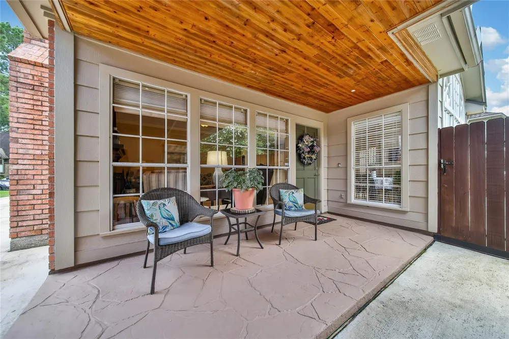 1702 Seven Maples Drive Kingwood, TX 77345