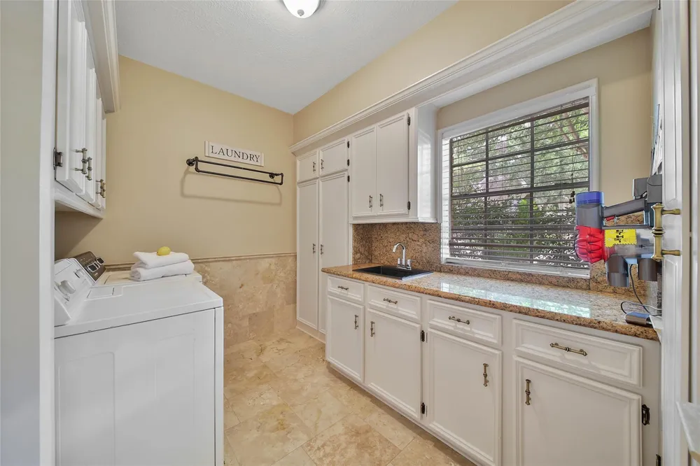 1702 Seven Maples Drive Kingwood, TX 77345
