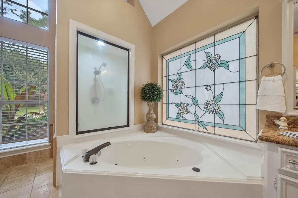 1702 Seven Maples Drive Kingwood, TX 77345