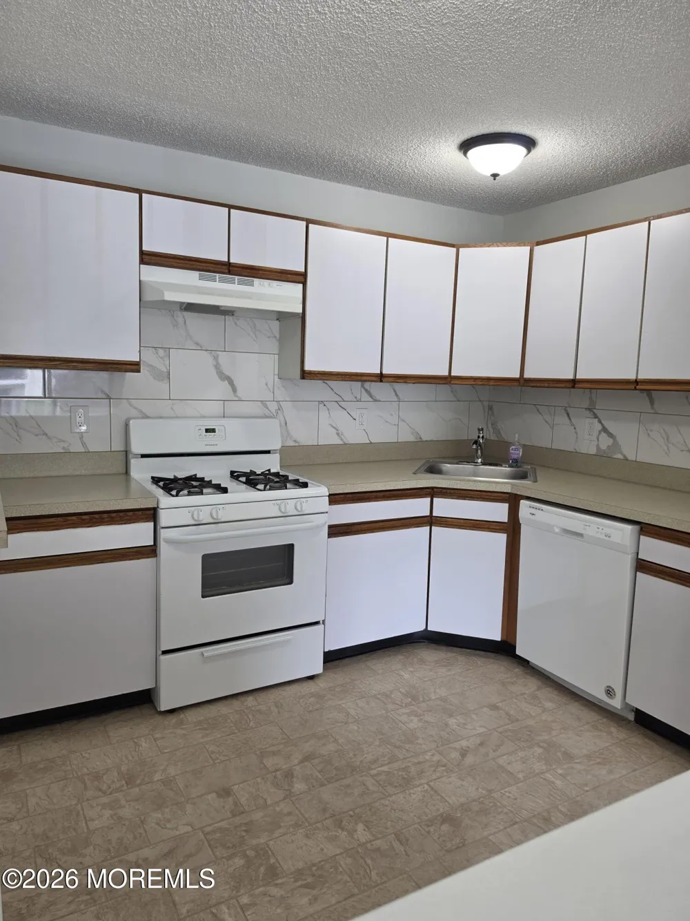 26 Colonial Court Galloway, NJ 08205