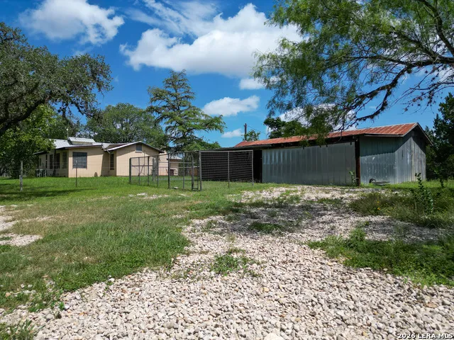 13132 STATE HIGHWAY 16 N Medina, TX 78055