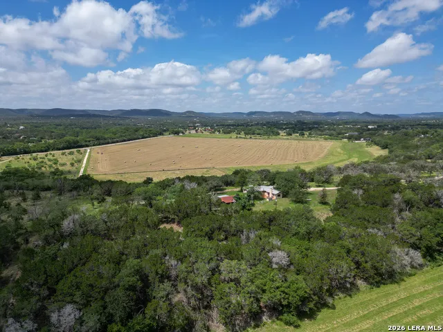 13132 STATE HIGHWAY 16 N Medina, TX 78055