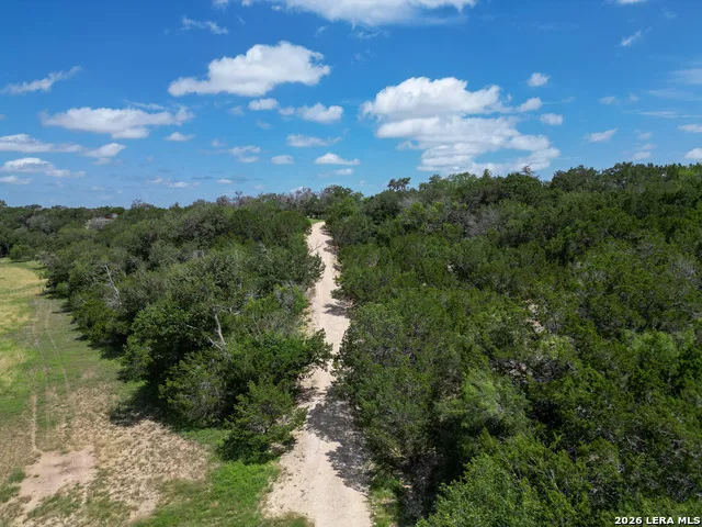 13132 STATE HIGHWAY 16 N Medina, TX 78055