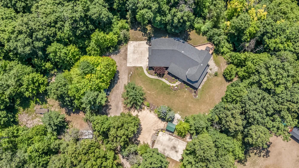 10810 Ingersoll Drive Howard City, MI 49329