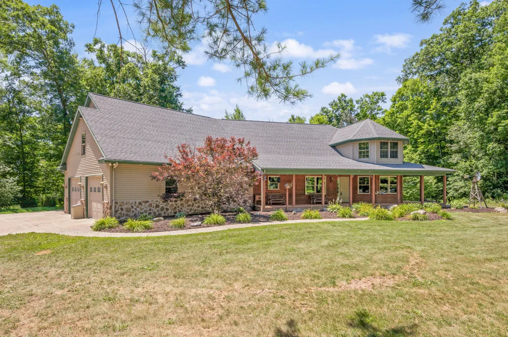 10810 Ingersoll Drive Howard City, MI 49329