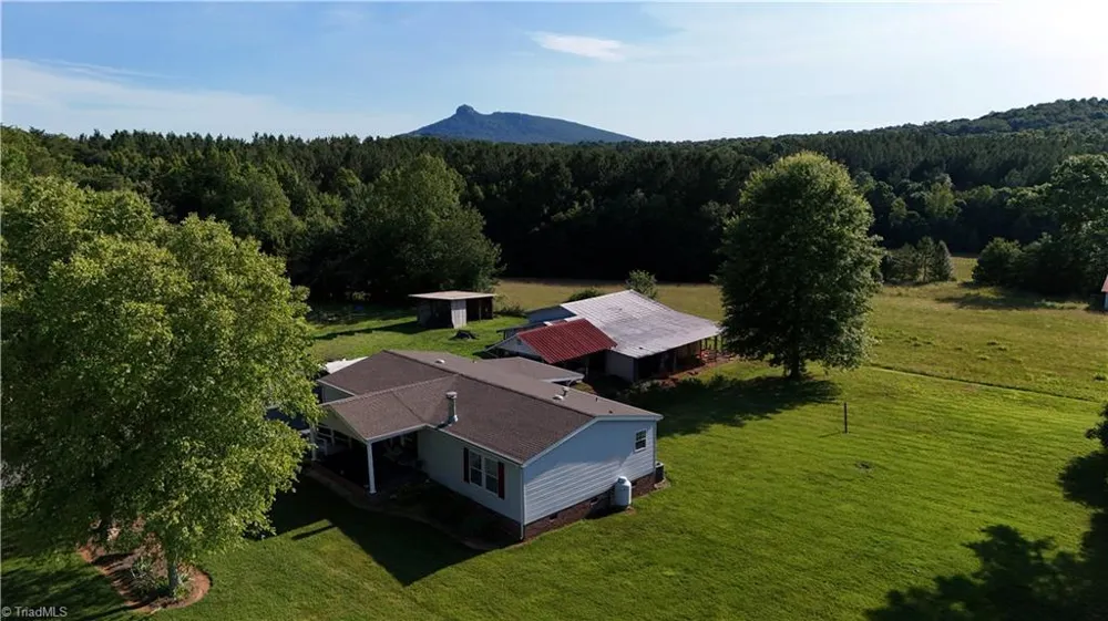 1075 Atkins Lane Pinnacle, NC 27043