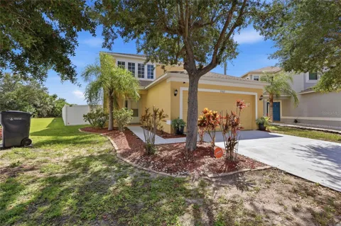 7902 CARRIAGE POINTE DR