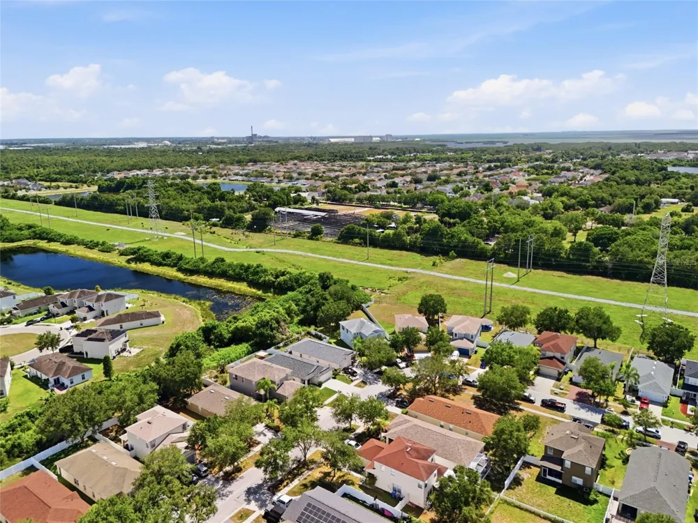 7902 CARRIAGE POINTE DR Gibsonton, FL 33534