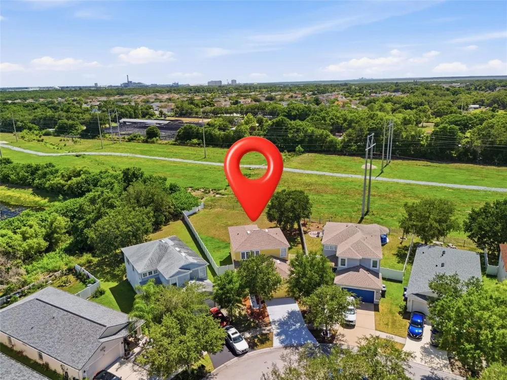 7902 CARRIAGE POINTE DR Gibsonton, FL 33534