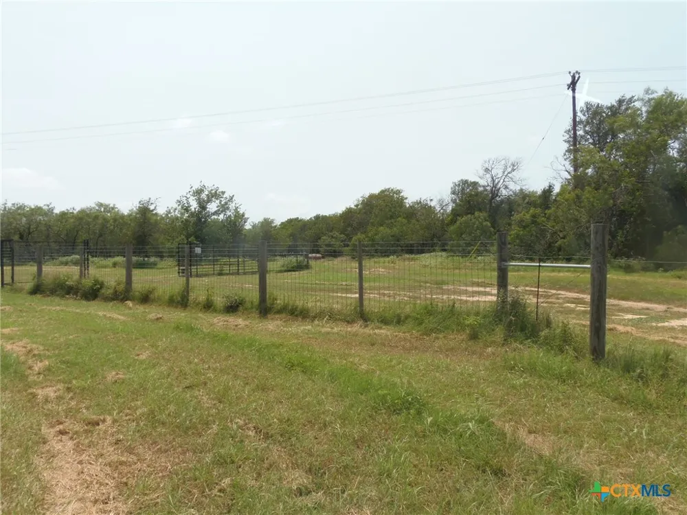 90 Romberg Road Dale, TX 78616