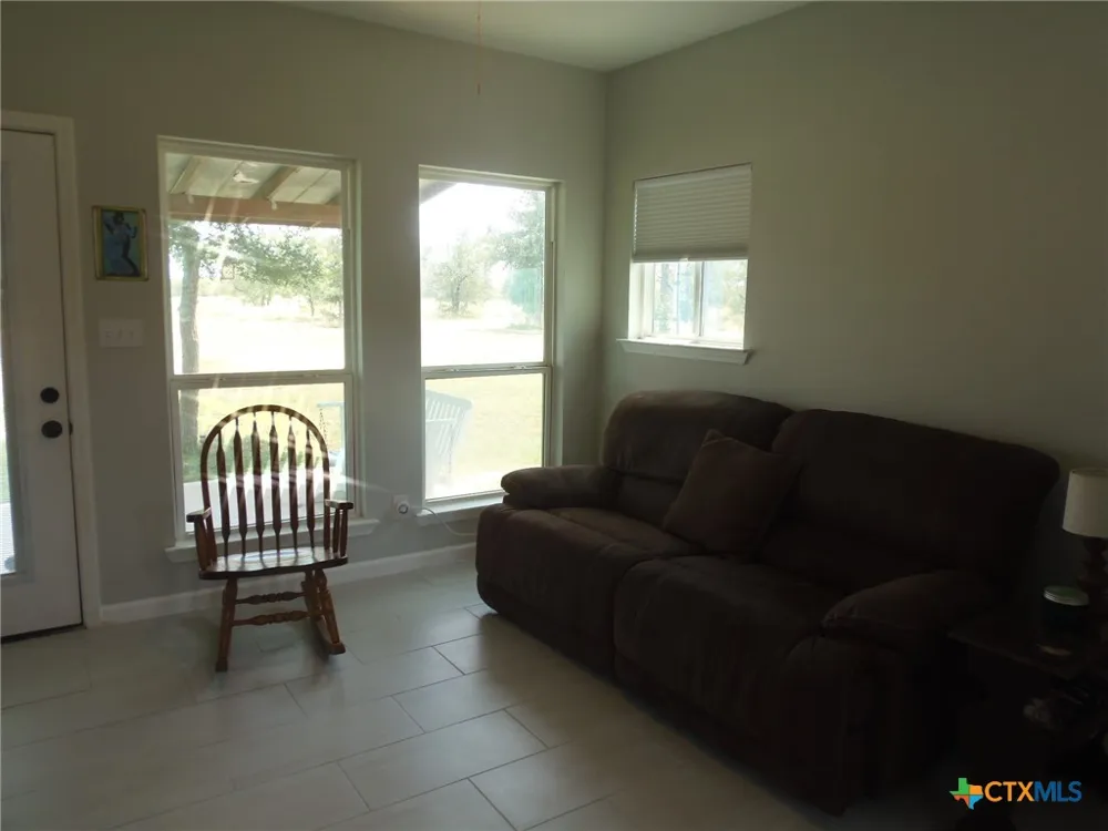 90 Romberg Road Dale, TX 78616