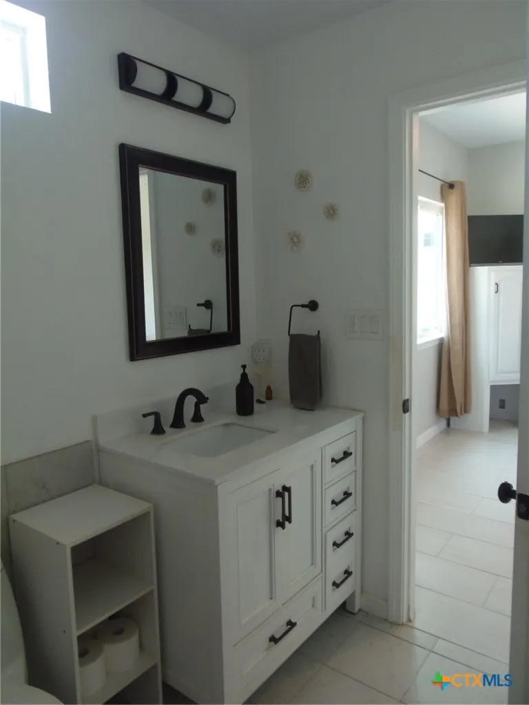 90 Romberg Road Dale, TX 78616