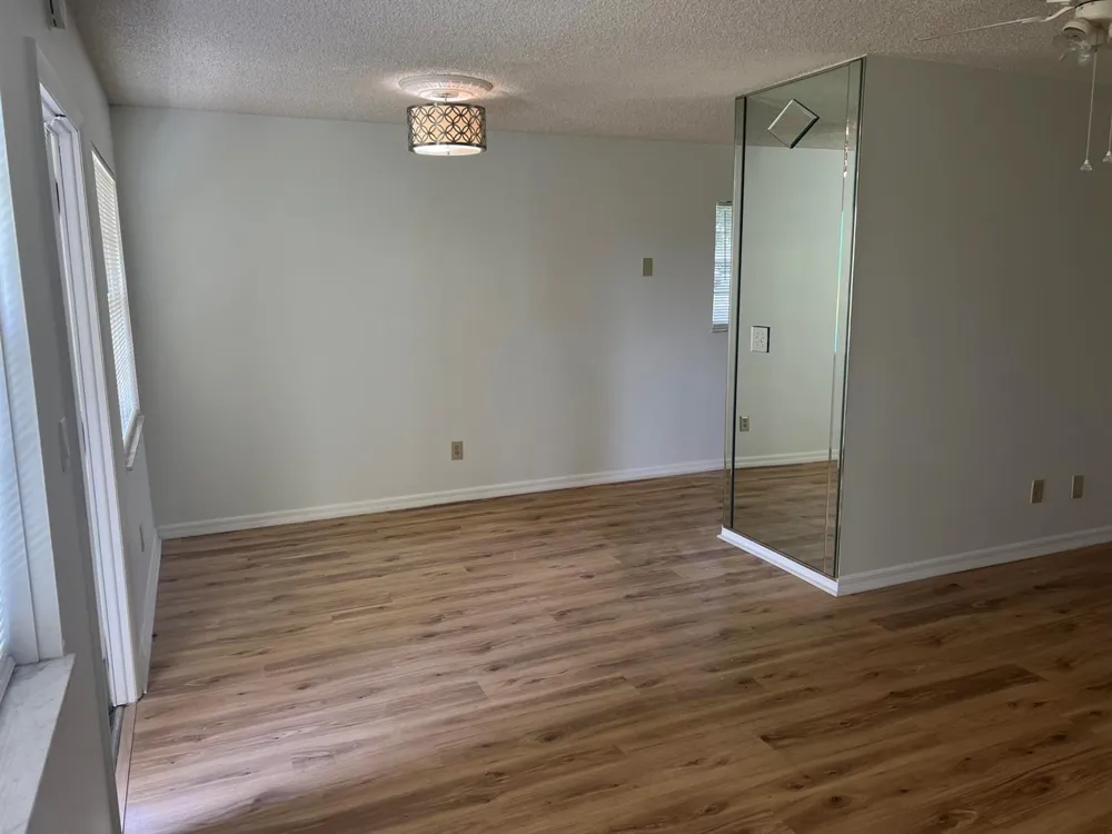 98 Spring Lake Drive #103 Vero Beach, FL 32962