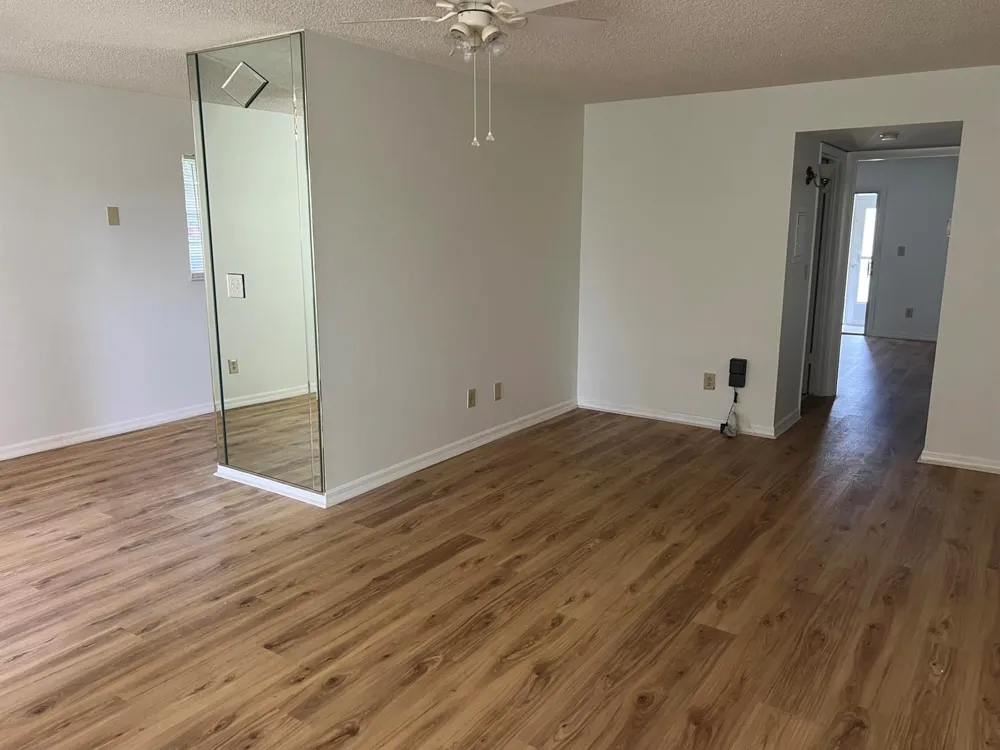 98 Spring Lake Drive #103 Vero Beach, FL 32962