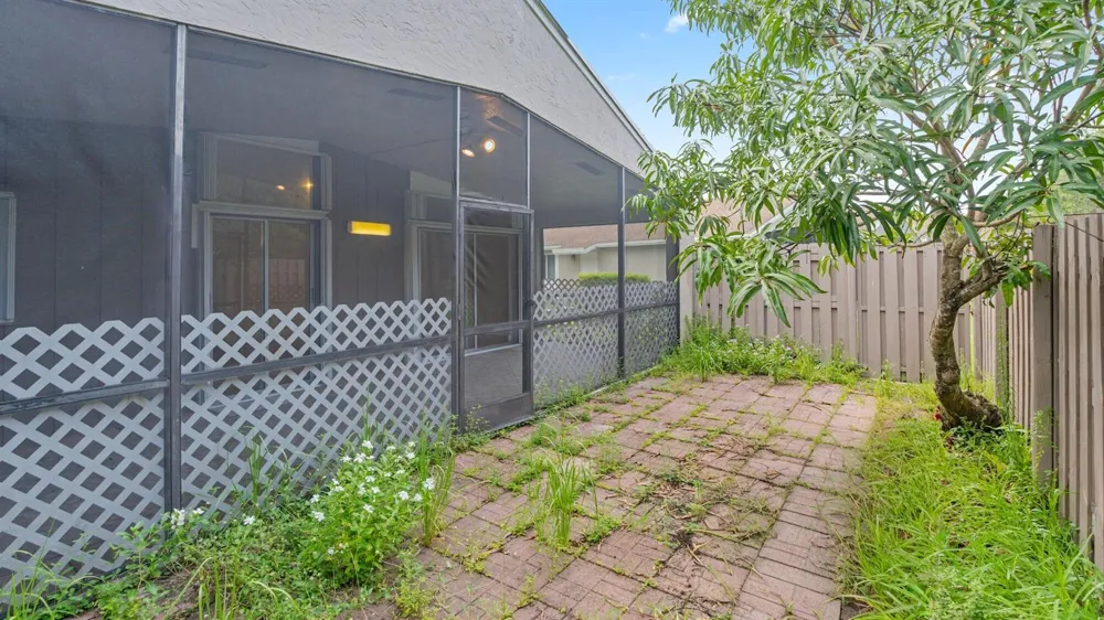 570 Woodgate Circle #A Sunrise, FL 33326