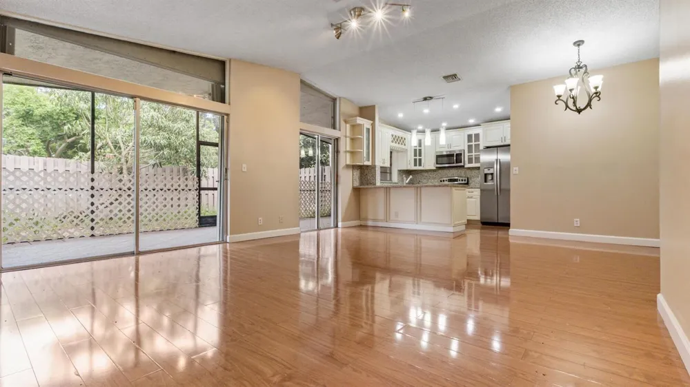 570 Woodgate Circle #A Sunrise, FL 33326