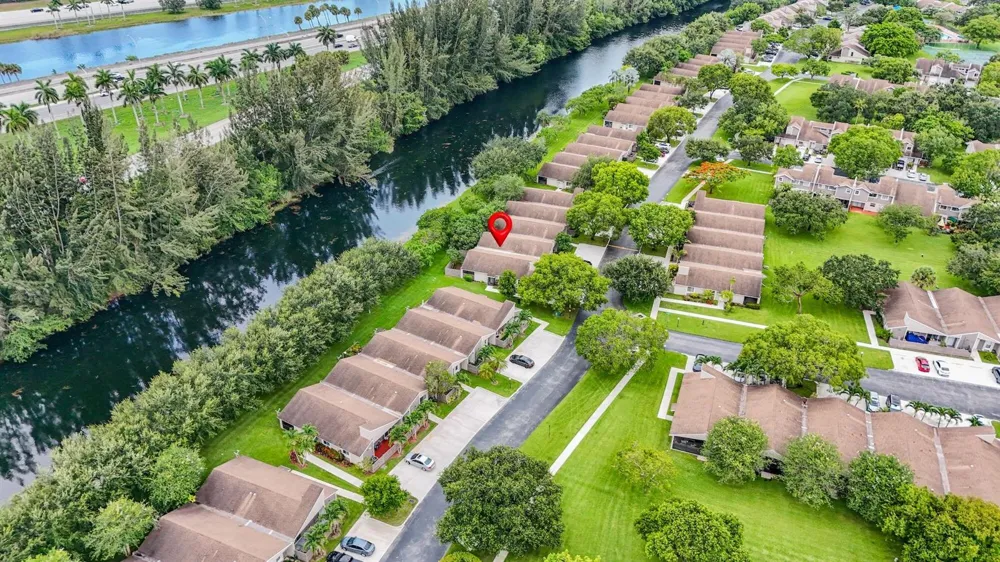 570 Woodgate Circle #A Sunrise, FL 33326