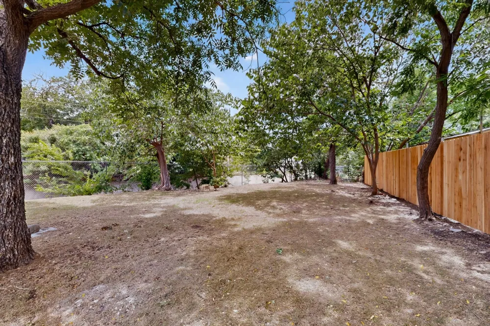 409 Opal Street Saginaw, TX 76179