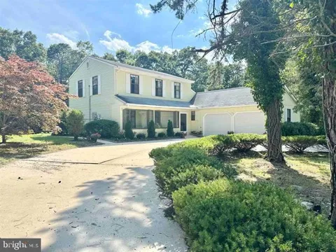 814 BERRYWOOD LANE
