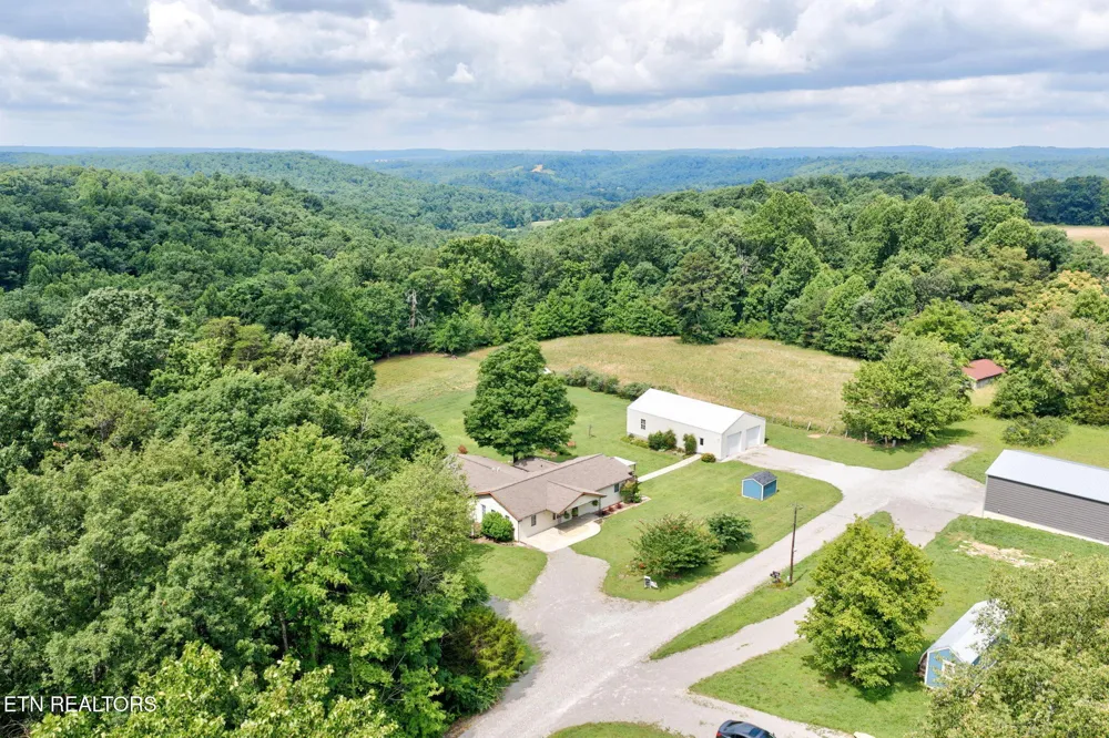 129 Melton Lane Monterey, TN 38574