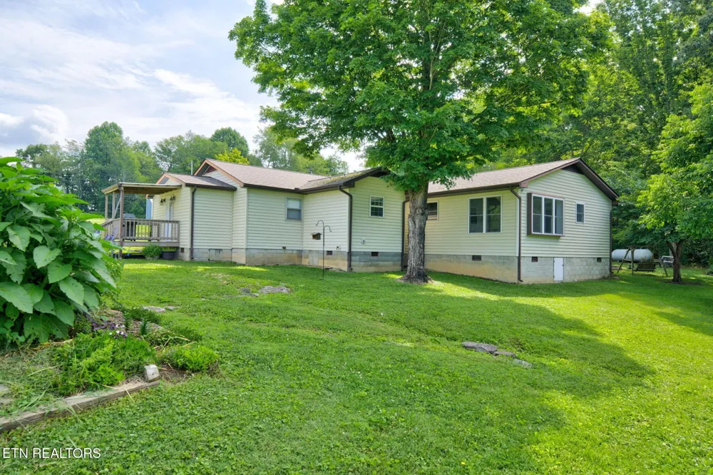 129 Melton Lane Monterey, TN 38574