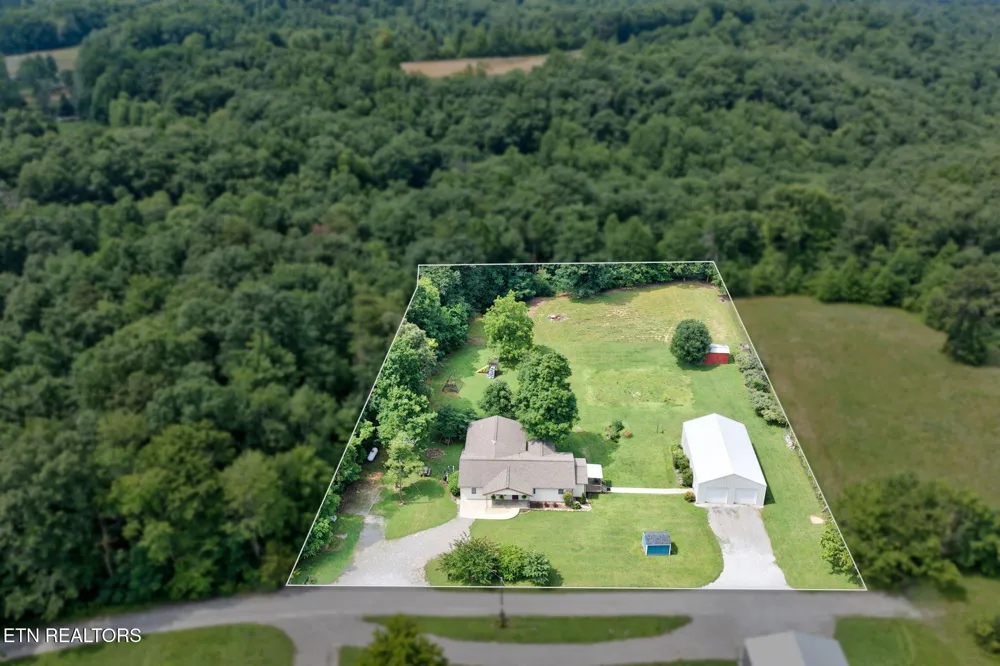129 Melton Lane Monterey, TN 38574