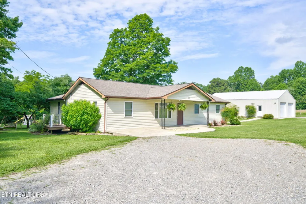 129 Melton Lane Monterey, TN 38574
