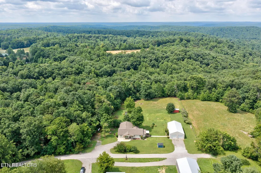 129 Melton Lane Monterey, TN 38574