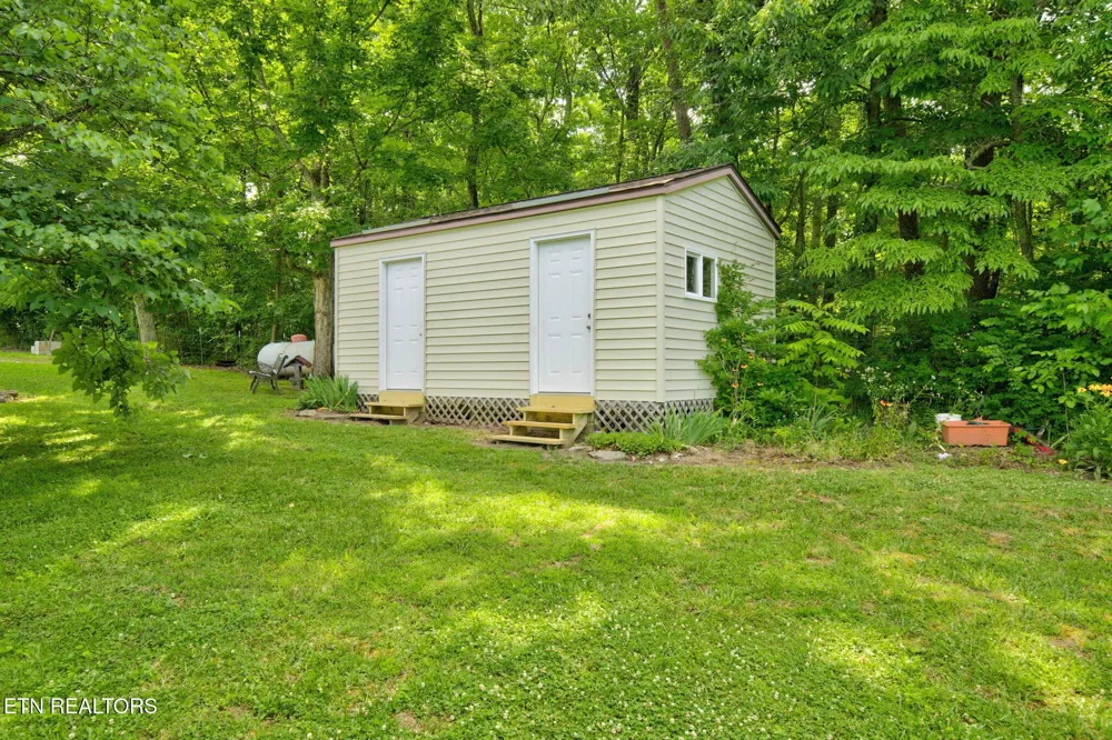 129 Melton Lane Monterey, TN 38574