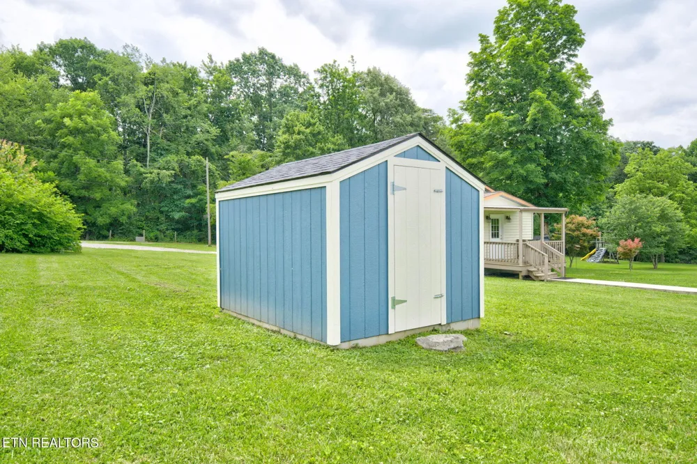 129 Melton Lane Monterey, TN 38574