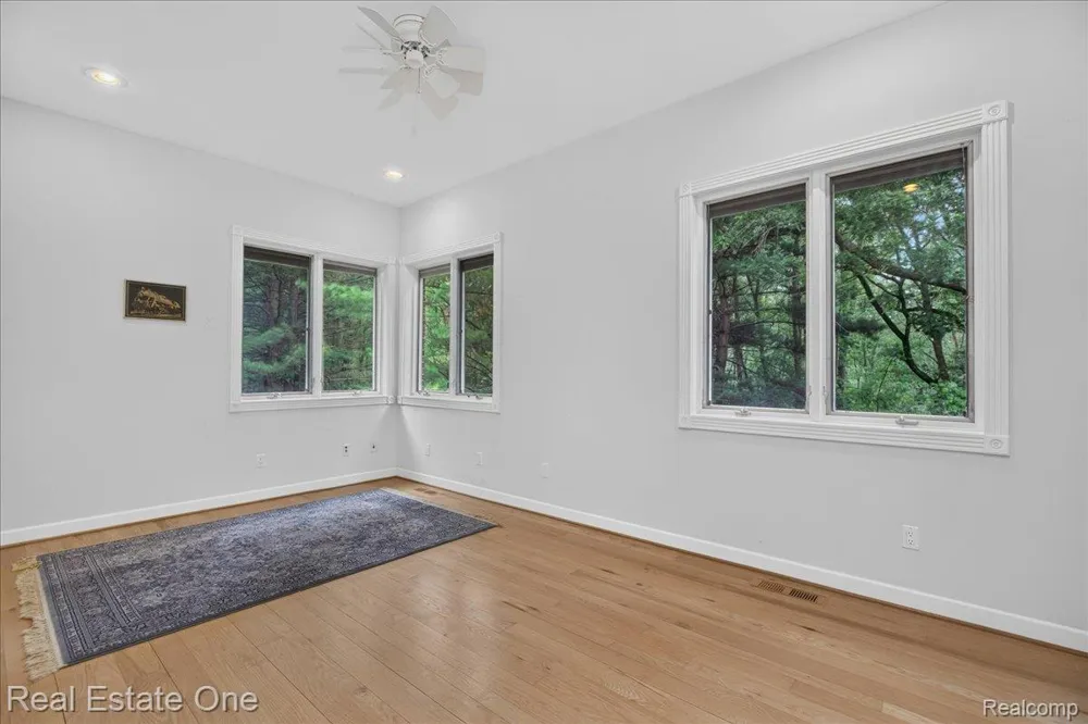425 Courtney Road Addison Township, MI 48367