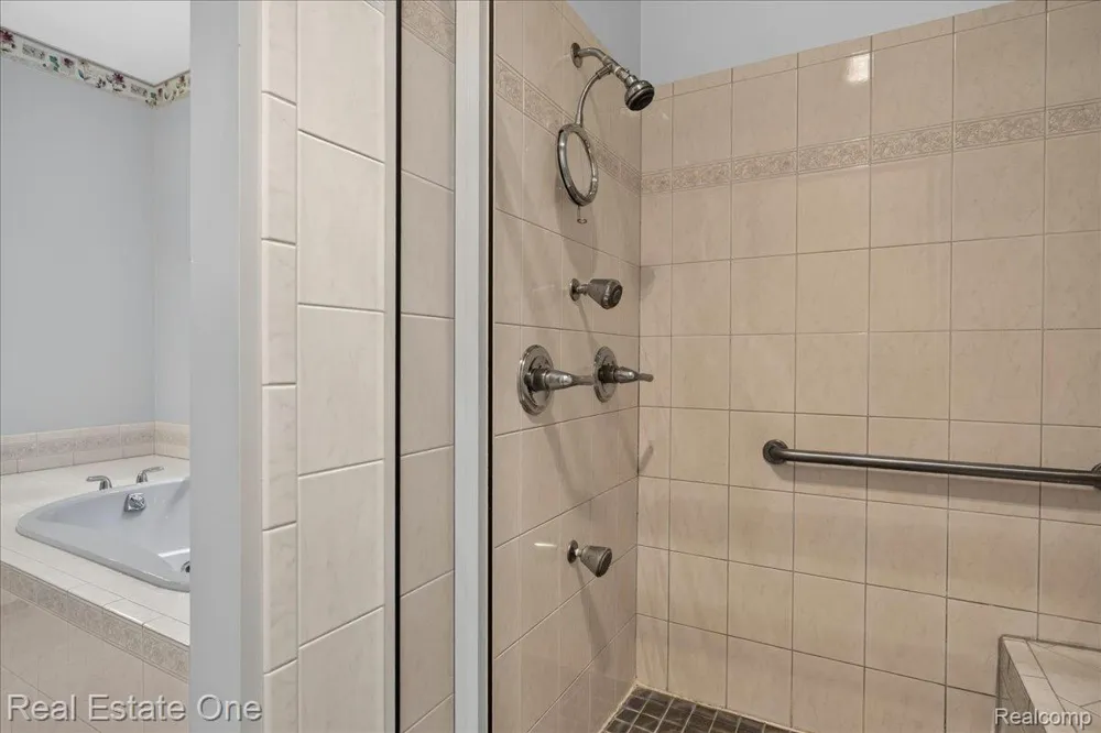 425 Courtney Road Addison Township, MI 48367