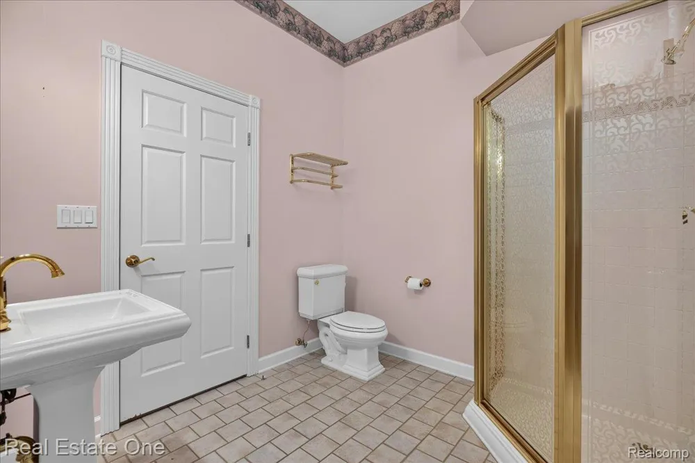 425 Courtney Road Addison Township, MI 48367