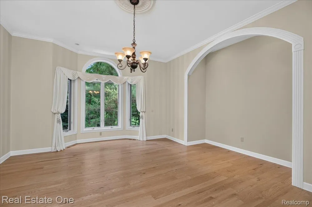 425 Courtney Road Addison Township, MI 48367