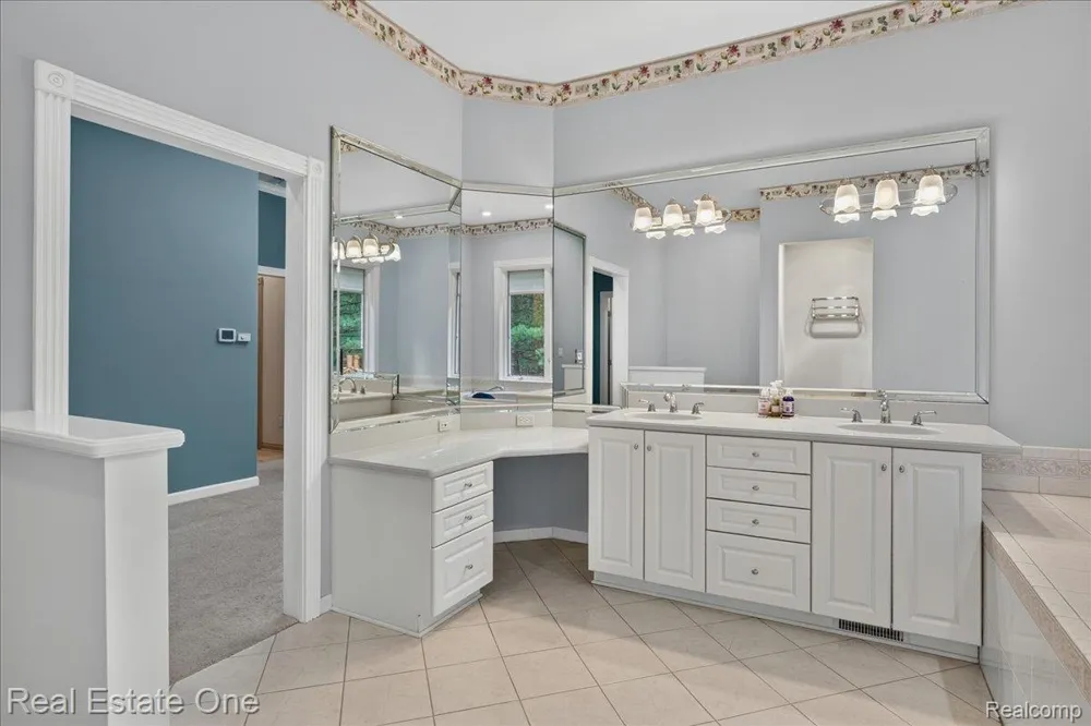 425 Courtney Road Addison Township, MI 48367