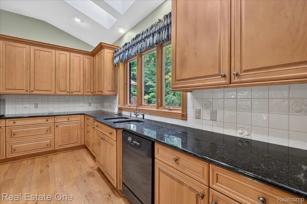 425 Courtney Road Addison Township, MI 48367
