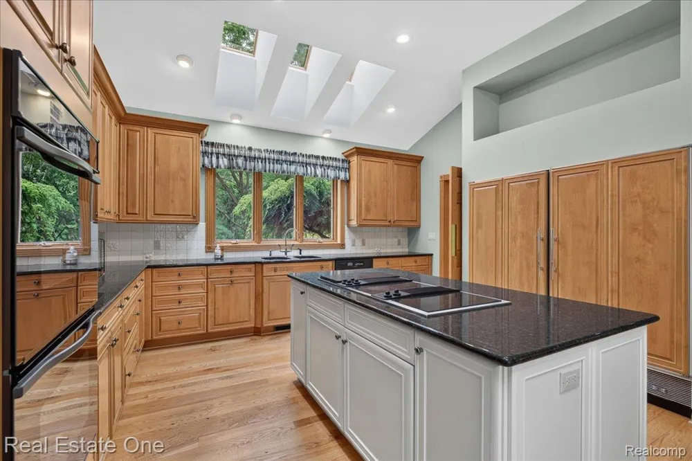 425 Courtney Road Addison Township, MI 48367
