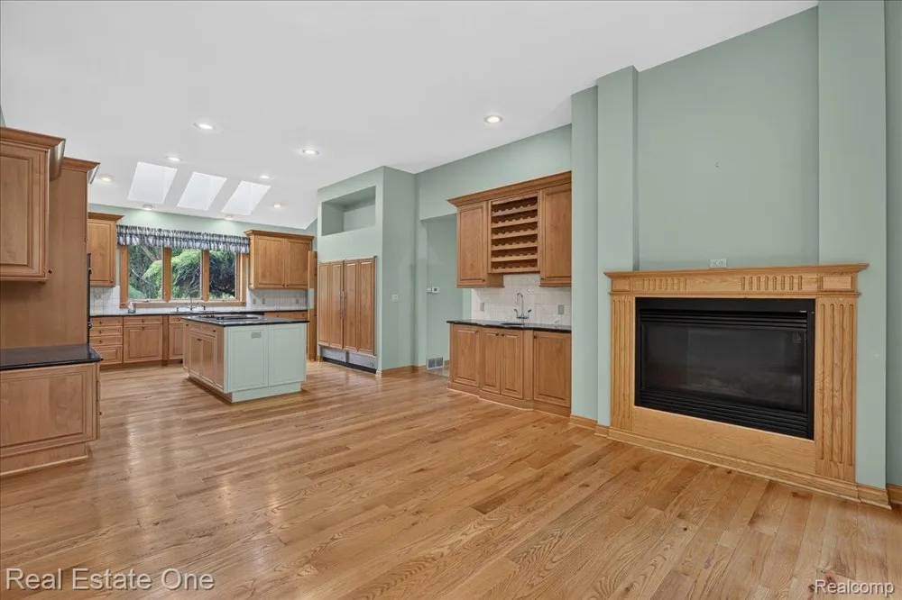 425 Courtney Road Addison Township, MI 48367