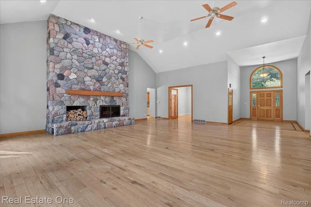 425 Courtney Road Addison Township, MI 48367