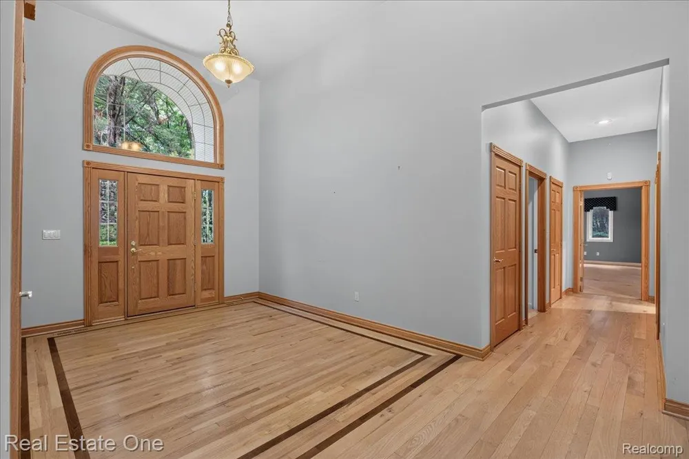 425 Courtney Road Addison Township, MI 48367