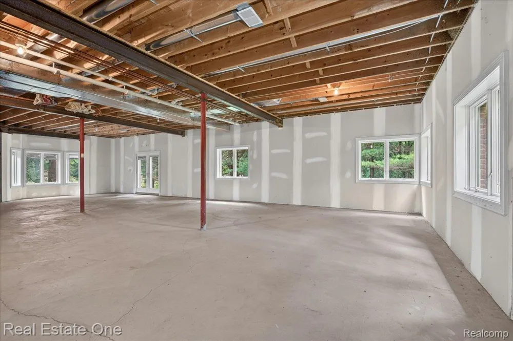 425 Courtney Road Addison Township, MI 48367