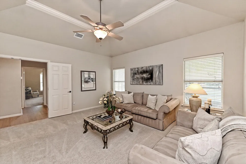 2405 Donner Path Round Rock, TX 78681