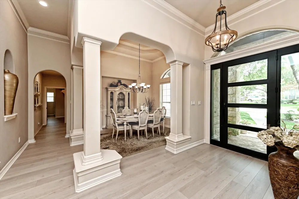 2405 Donner Path Round Rock, TX 78681