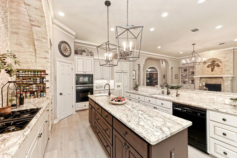 2405 Donner Path Round Rock, TX 78681