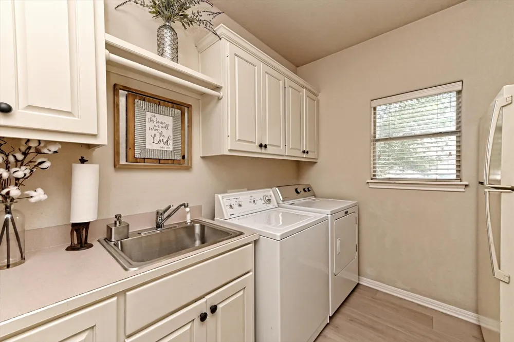 2405 Donner Path Round Rock, TX 78681