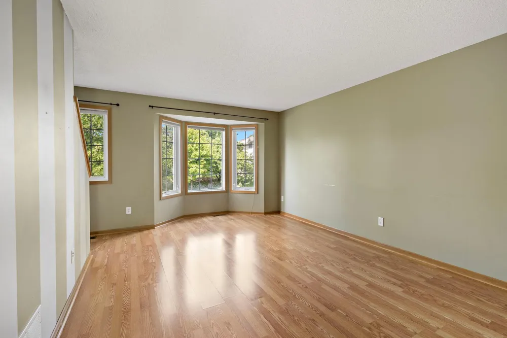 7772 Arboretum Village Circle Chanhassen, MN 55317